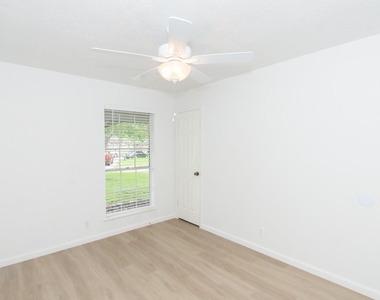 5704 Leggett Lane - Photo Thumbnail 19