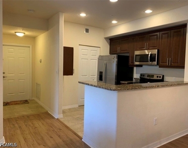 13180 Bella Casa Circle - Photo Thumbnail 6