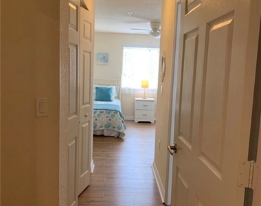 13180 Bella Casa Circle - Photo Thumbnail 15