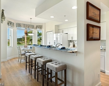 9450 Highland Woods - Photo Thumbnail 5