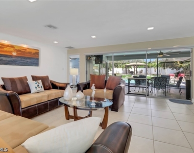701 N Barfield Drive - Photo Thumbnail 6
