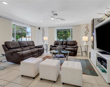 701 N Barfield Drive - Photo Thumbnail 13