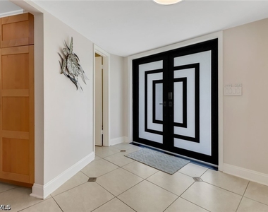701 N Barfield Drive - Photo Thumbnail 4