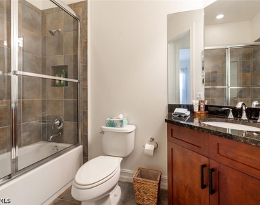 7563 Moorgate Point Way - Photo Thumbnail 18