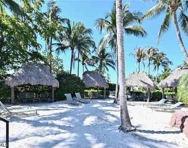 7563 Moorgate Point Way - Photo Thumbnail 41