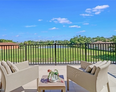 2875 Coco Lakes Drive - Photo Thumbnail 16