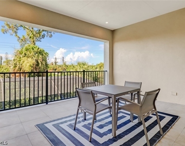 2875 Coco Lakes Drive - Photo Thumbnail 19