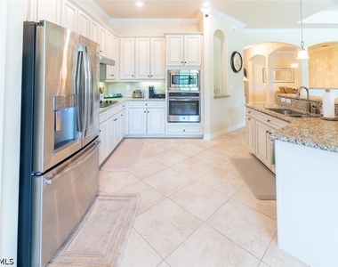 9372 Vercelli Court - Photo Thumbnail 10