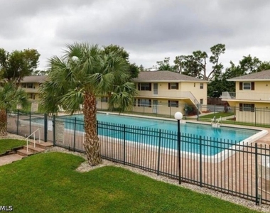 3325 Airport Road N - Photo Thumbnail 1