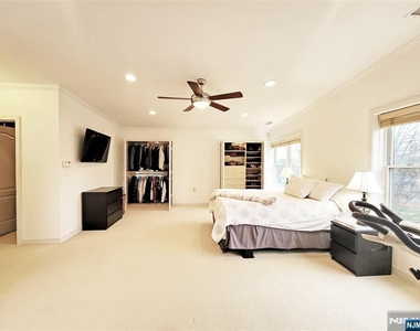 441 Piermont - Photo Thumbnail 13