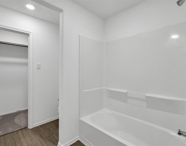 1615 Oleander Greens Drive - Photo Thumbnail 11