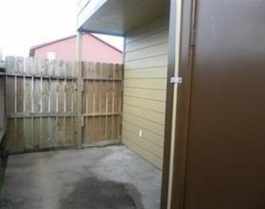 12308 Ormandy Street - Photo Thumbnail 7