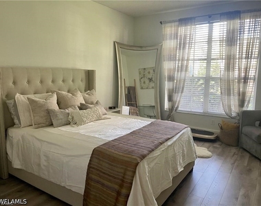56 Silver Oaks Circle - Photo Thumbnail 2