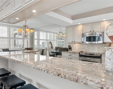 5550 Heron Point Drive - Photo Thumbnail 4