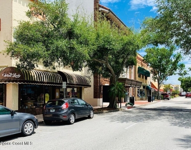 1706 Pineda Street - Photo Thumbnail 9