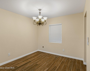 175 Nw Valencia Road - Photo Thumbnail 5