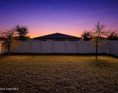 4687 Magenta Isles Drive - Photo Thumbnail 15