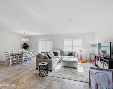 4687 Magenta Isles Drive - Photo Thumbnail 11