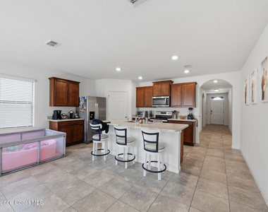 4687 Magenta Isles Drive - Photo Thumbnail 8