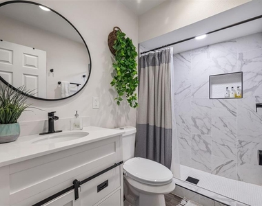 1411 E Henry Avenue - Photo Thumbnail 22