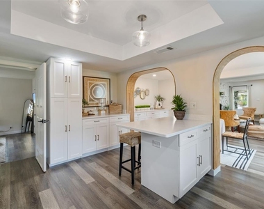 1411 E Henry Avenue - Photo Thumbnail 12