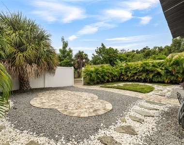 1411 E Henry Avenue - Photo Thumbnail 28