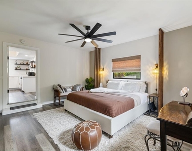 1411 E Henry Avenue - Photo Thumbnail 15