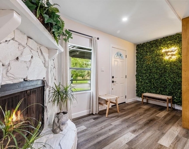 1411 E Henry Avenue - Photo Thumbnail 1