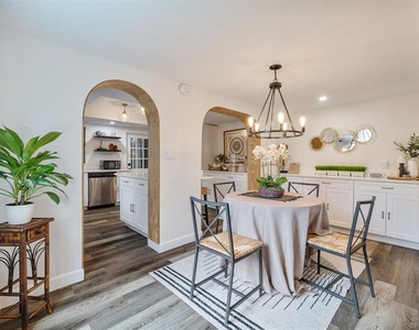 1411 E Henry Avenue - Photo Thumbnail 6