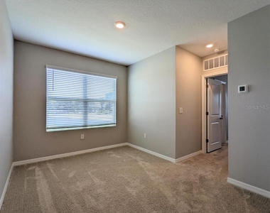 2683 Midnight Pearl Drive - Photo Thumbnail 14