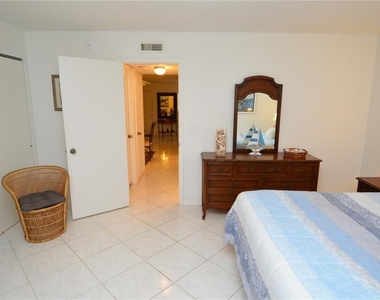 12760 Indian Rocks Road - Photo Thumbnail 32