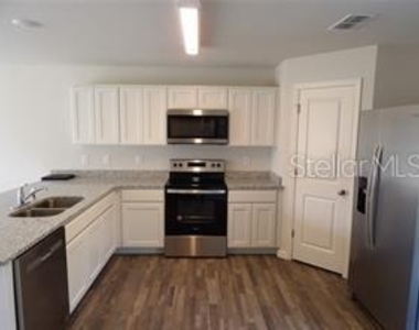 5033 Kirkwood Avenue - Photo Thumbnail 2