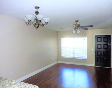 7910 Hardwick Drive - Photo Thumbnail 4