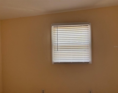 1320 Larsen Ln - Photo Thumbnail 1