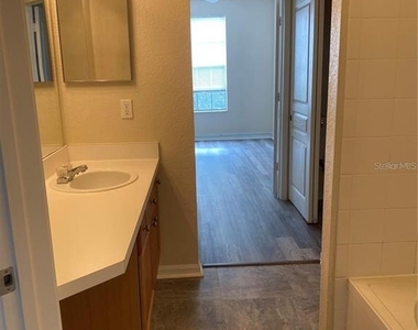 5125 Palm Springs Boulevard - Photo Thumbnail 8