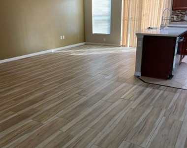 2950 Willowleaf Lane - Photo Thumbnail 4