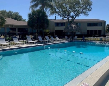 514 Windrush Bay Drive - Photo Thumbnail 18