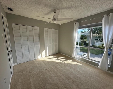 514 Windrush Bay Drive - Photo Thumbnail 12