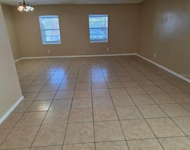 9004 Tudor Drive - Photo Thumbnail 8
