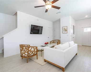 5095 Capri Harbor Drive - Photo Thumbnail 2