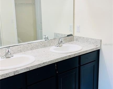 11152 Leland Groves Drive - Photo Thumbnail 12