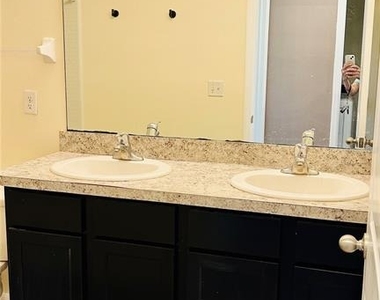 11152 Leland Groves Drive - Photo Thumbnail 16