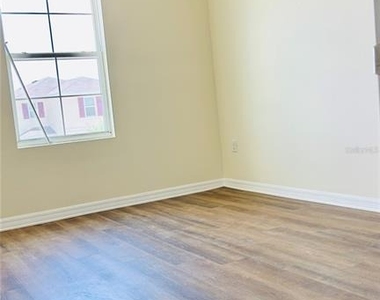 11152 Leland Groves Drive - Photo Thumbnail 20