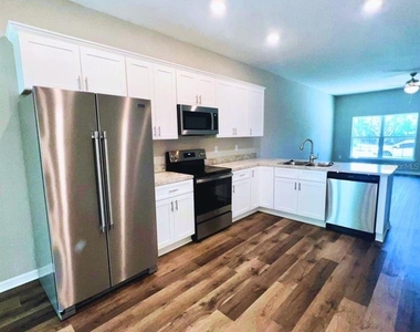 1335 W Walnut Street - Photo Thumbnail 2