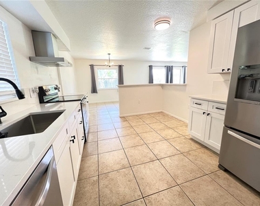 3121 Heartwood Avenue - Photo Thumbnail 7