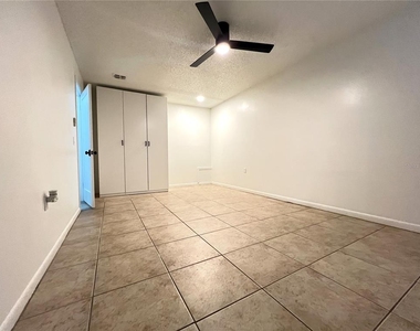 3121 Heartwood Avenue - Photo Thumbnail 11