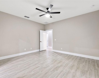 330 Royal Palm Way - Photo Thumbnail 24