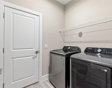 330 Royal Palm Way - Photo Thumbnail 30