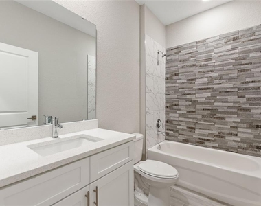 330 Royal Palm Way - Photo Thumbnail 19