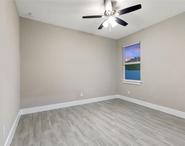 330 Royal Palm Way - Photo Thumbnail 21